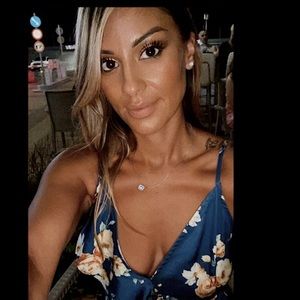 Meet your Posher, Cristina